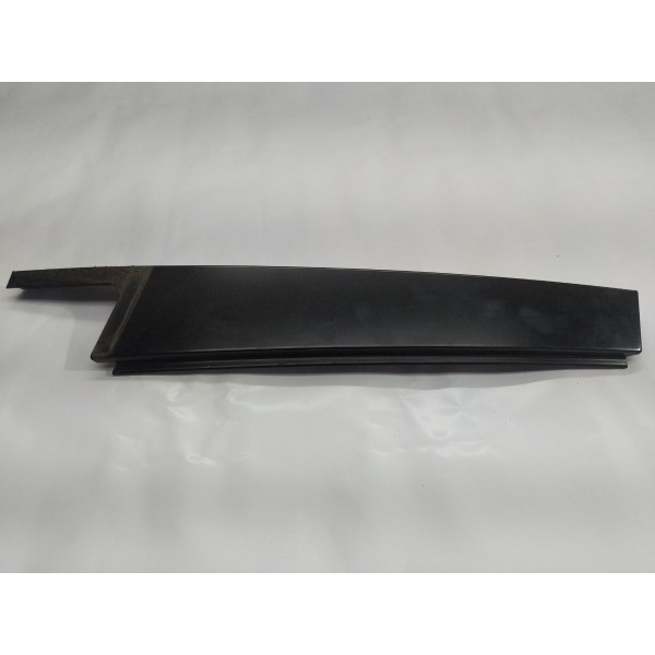 Moldura Coluna Porta Traseira Direita Bmw X1 2011 2012