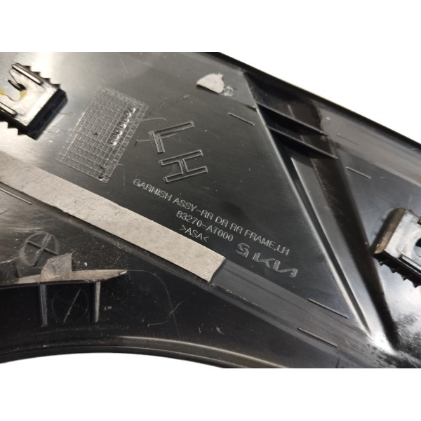 Moldura Tampa Traseira Lado Esquerdo Kia Niro 2024