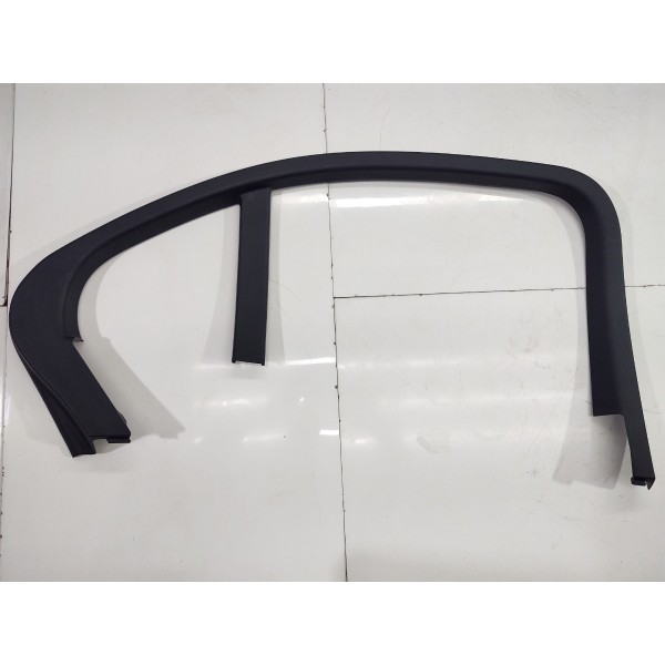 Acabamento Interno Arco Porta Traseira Esquerd Mercedes C250