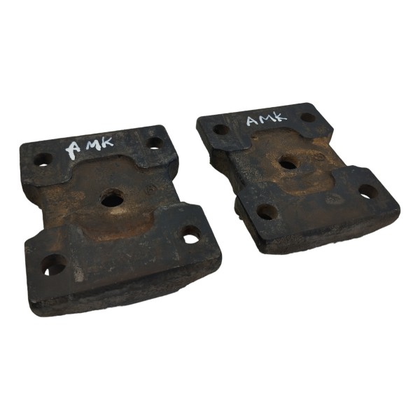 Calço Traseiro Fecho De Mola Volkswagen Amarok 2016 Unitario